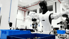 <b>轮式挪动平台的控相对成熟</b>